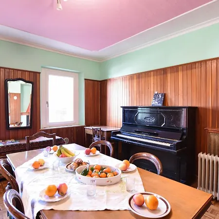 Stunning In With House A Panoramic View Arten